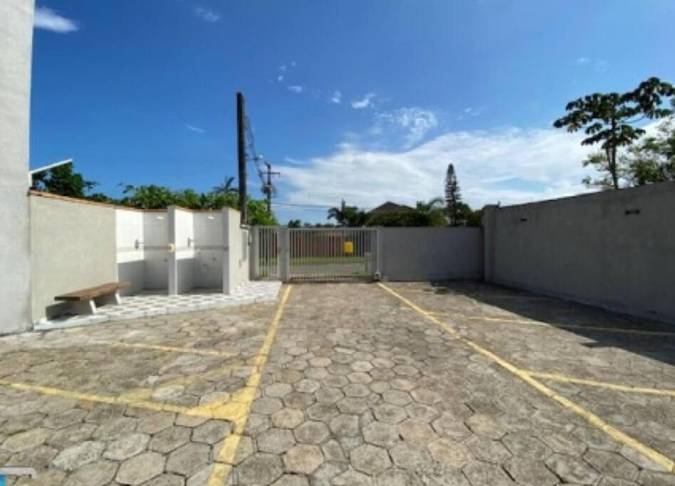 Apartamento Aconchegante 20Mts Da Praia, 3Quartos. Guaratuba Eksteriør billede